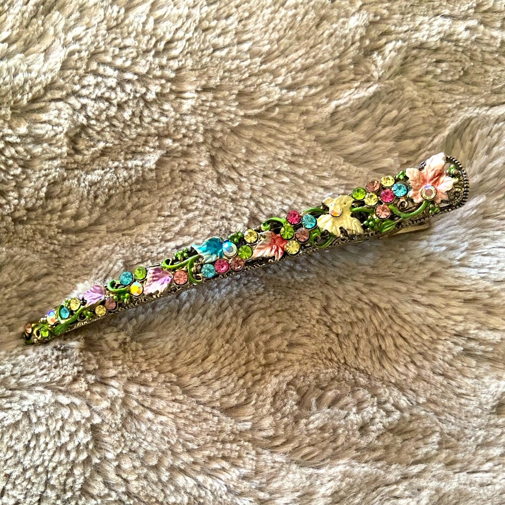 Beautiful Swarovski crystal hair clip!